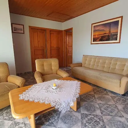 In Fonyod/balaton 18581 Apartment *
