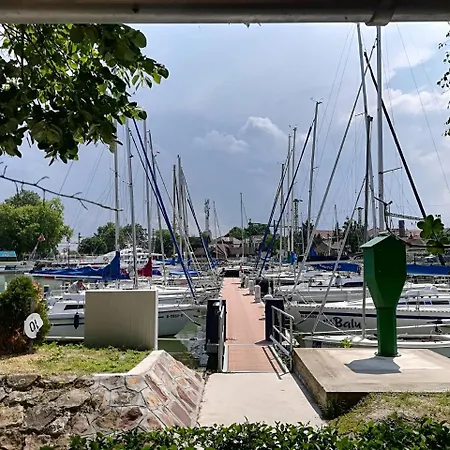 In Fonyod/balaton 18581 アパート