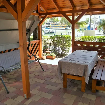 In - Balaton 18581 Appartamento